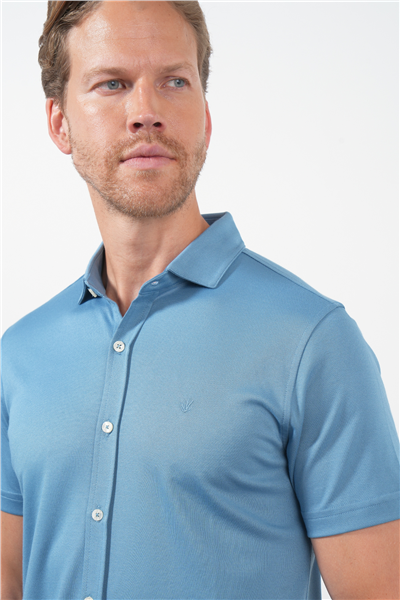 Mavi İtalyan Yaka Kısa Kol Cepsiz Slim Fit Pamuklu Gömlek 1004260158