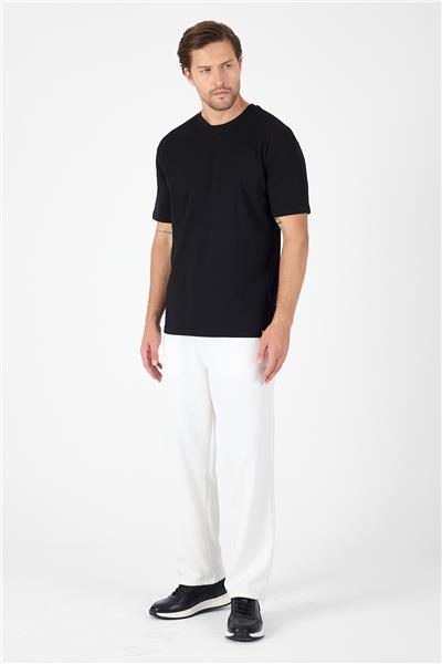 Siyah Bisiklet Yaka Kısa Kol Slim Fit Pamuklu Tişört 1011250191