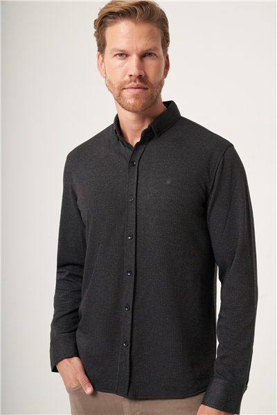Siyah Düğmeli Yaka Dokulu Örme Slim Fit Esnek Gömlek 1004265169