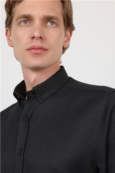 Siyah Düğmeli Yaka Uzun Kol Cepsiz Slim Fit Pamuklu Gömlek 1004260203