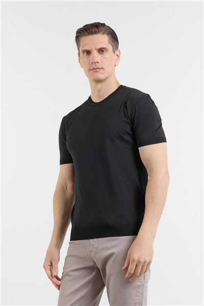 Siyah Kısa Kol Bisiklet Yaka Cepsiz  Slim Fit  Tişört 1011250179