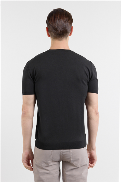 Siyah Kısa Kol Bisiklet Yaka Cepsiz  Slim Fit  Tişört 1011250179