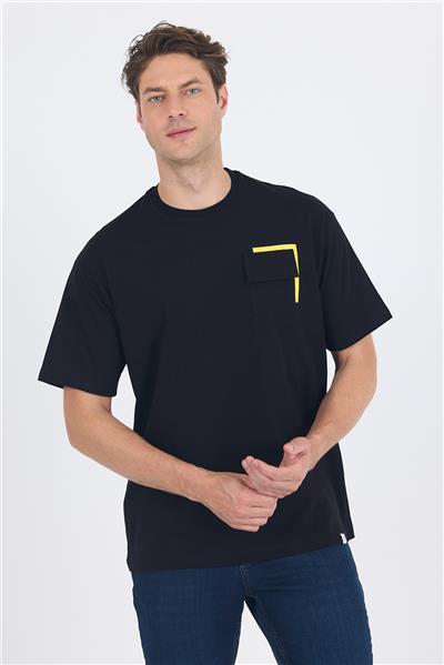 Siyah Kısa Kol Bisiklet Yaka Kapaklı Cep Pamuk Casual Oversize Tişört 1011250131