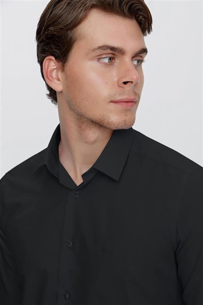 Siyah Klasik Yaka Uzun Kol Cepsiz Slim Fit Basic Pamuklu Gömlek 1004255057