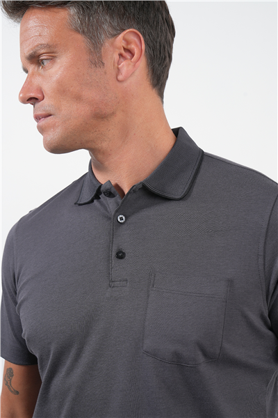 Siyah Polo Yaka Kısa Kol Cepli Comfort Fit Pamuklu Tişört 1011260157
