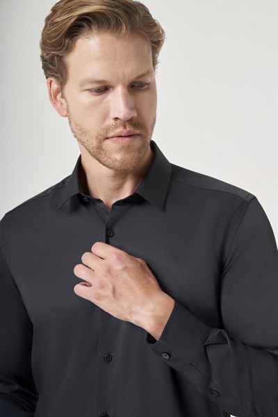 Siyah Sert Yaka Uzun Kol Cepsiz Slim Fit Esnek Su İtici Gömlek 1004260234