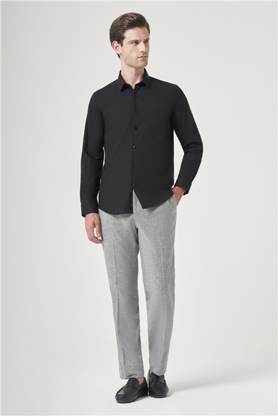 Siyah Sert Yaka Uzun Kol Cepsiz Slim Fit Pamuklu Gömlek 1004260181