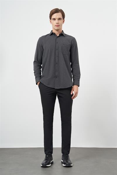 Siyah Uzun Kol Düz Gabardin Sert Yaka Cepli Pamuklu Classic Comfort Fit Gömlek 1004245168