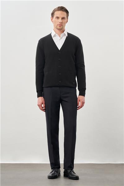 Siyah Uzun Kol Örme V Yaka Comfort Fit Rahat Kesim Klasik Triko