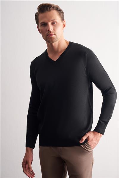 Siyah V Yaka Uzun Kol Cepsiz Comfort Fit Classic Yünlü Triko Kazak 1012255002