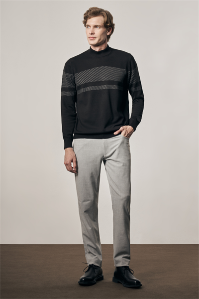 Siyah Yarım Balıkçı Yaka Uzun Kol Cepsiz Comfort Fit Pamuklu Triko Kazak 1012255213