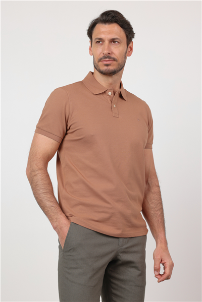 Sütlü Kahverengi Polo Yaka Kısa Kol Cepsiz Slim Fit Pamuklu Tişört 1011260154