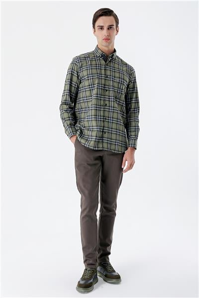 Koyu Haki Uzun Kollu Ekoseli Gabardin Sert Yaka Cepli Garnili Casual Comfort Fit Gömlek 1004235109