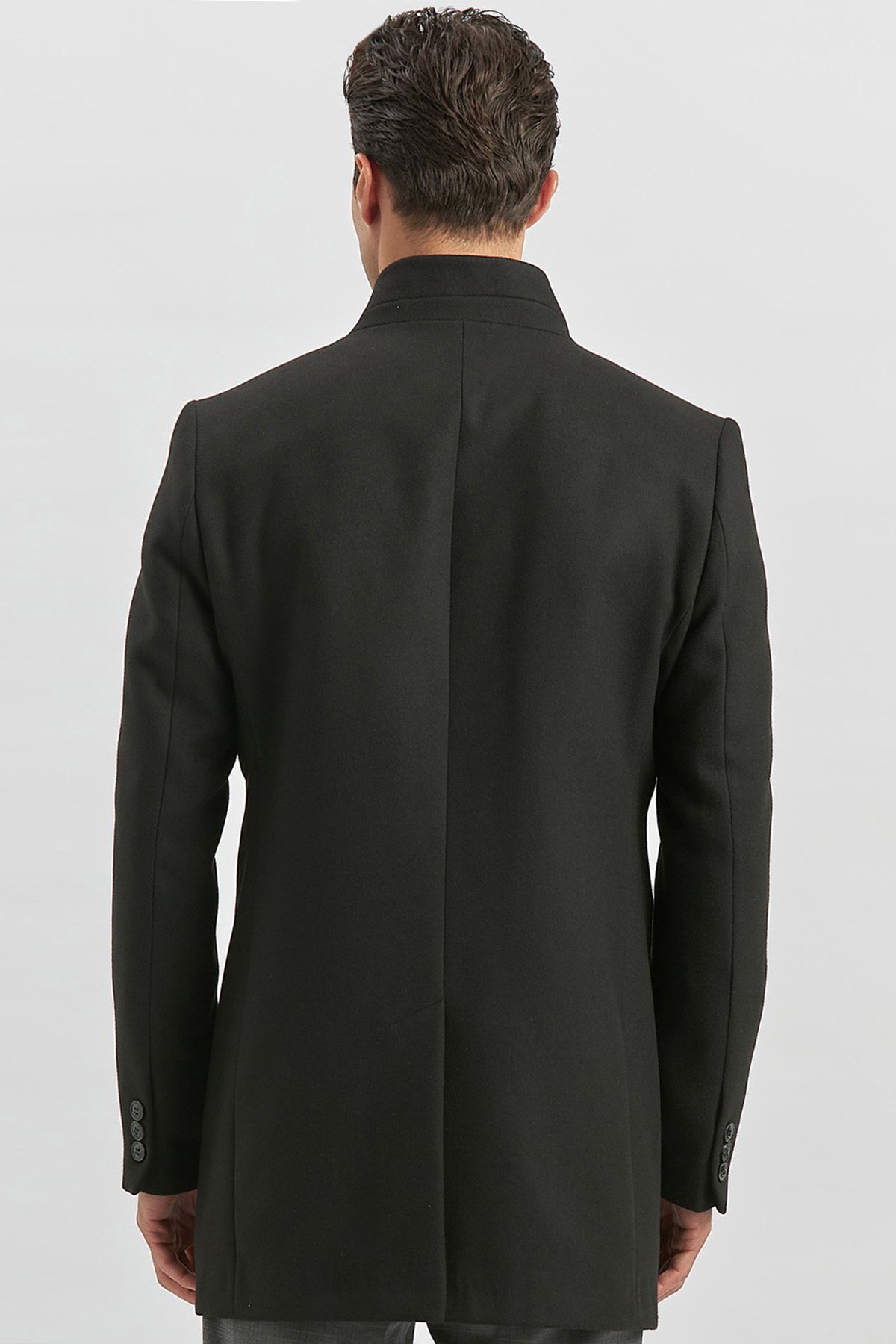 Siyah Kaşe Hakim Yaka Düz İç Yarım Kapitoneli Slim Fit Classic