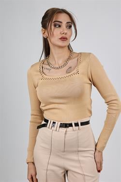 Z1480 Kare Yaka Dantel Body - Camel