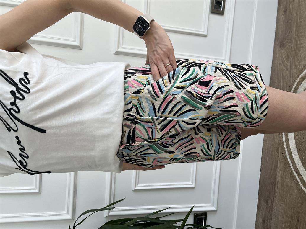 Desenli Gabardin Şort