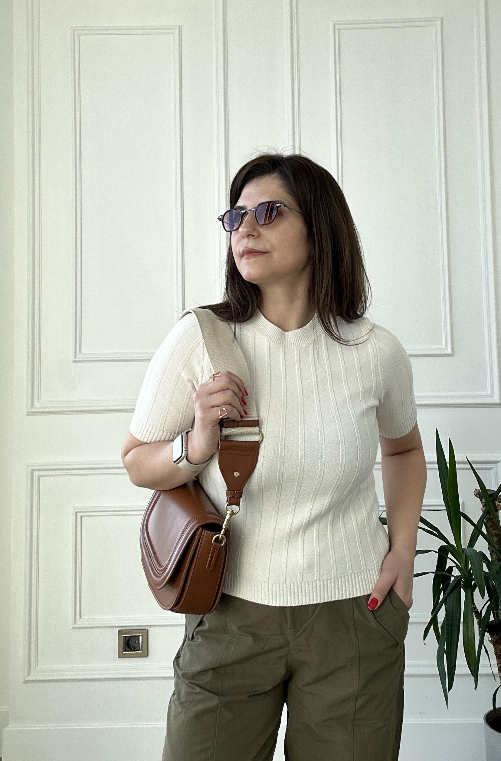 Krem Kendinden Desenli Kısa Kol Triko 