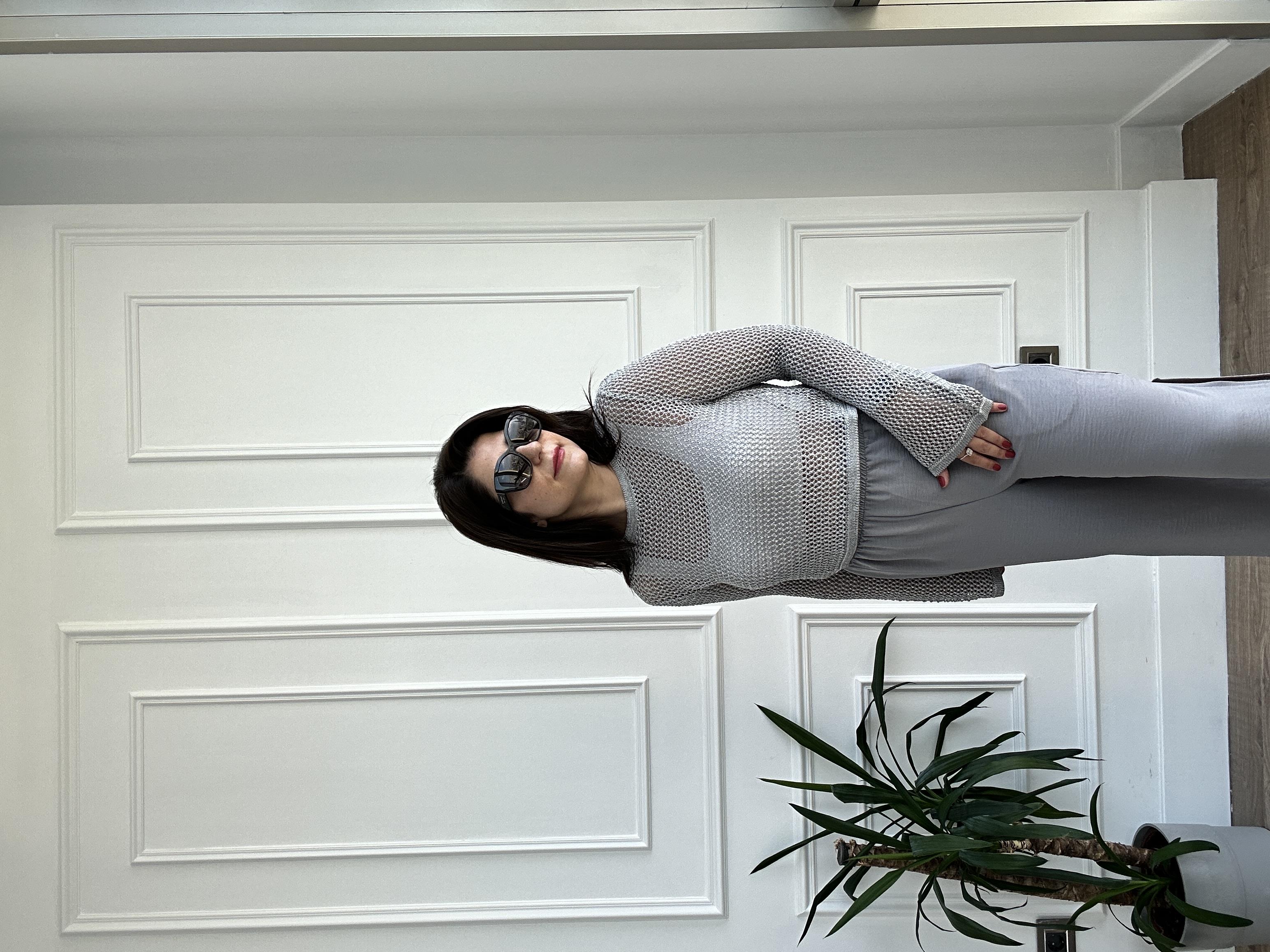 Gri Simli Ajurlu Crop Triko Kazak