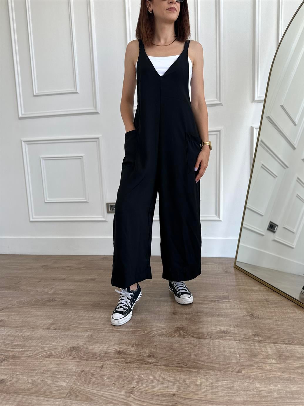 Siyah Askılı Bahçıvan Tulum