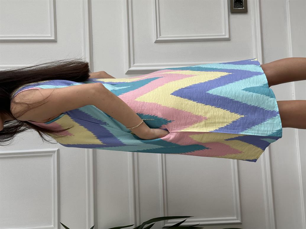 Zigzag Desenli Çan Elbise