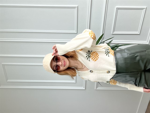 Ananas Desenli V Yaka Hırka