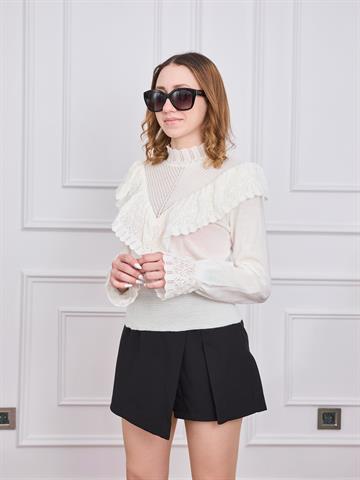 Ekru Fırfır Detaylı Triko Kazak