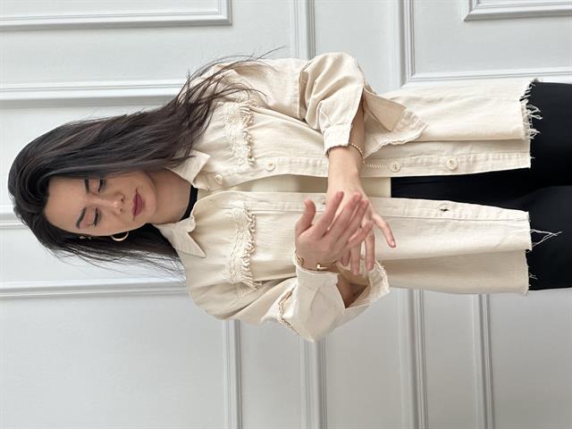 Ekru Püskül Detaylı Gabardin Ceket