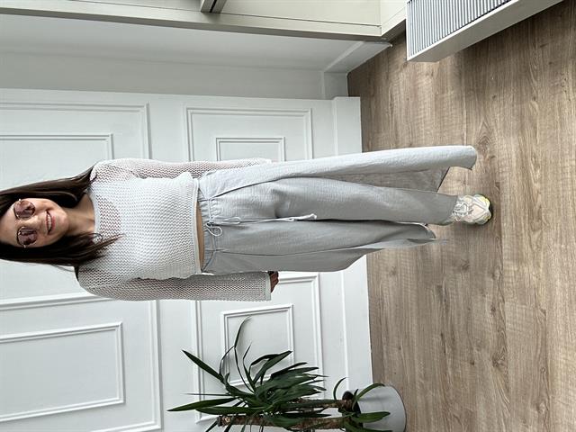 Gri Önden Bağlamalı Yırtmaç Detaylı Pantolon