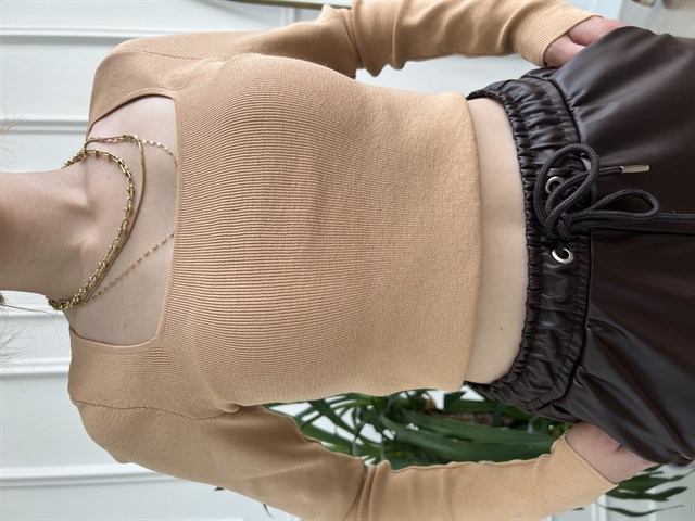 Kahve Kare Yaka Kazak