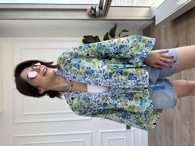 Önden Bağlamalı Çiçek Desen Bluz