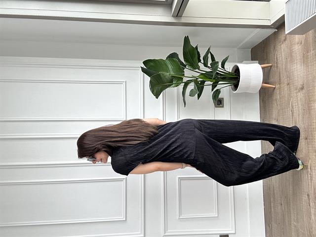 Piliseli Kumaş Siyah Bluz Pantolon Takım