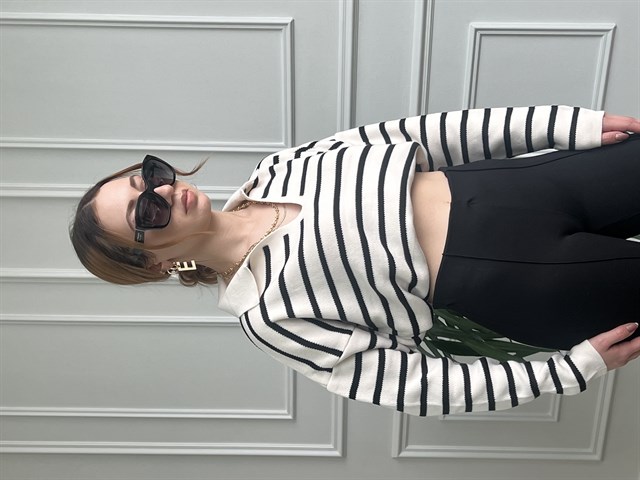 Siyah Nervürlü Flare Paça Pantolon