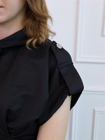 Siyah Taş Detaylı Poplin Crop Gömlek