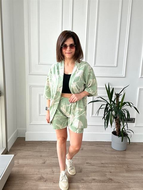 Yeşil Çiçek Desenli Kimono Şort Takım