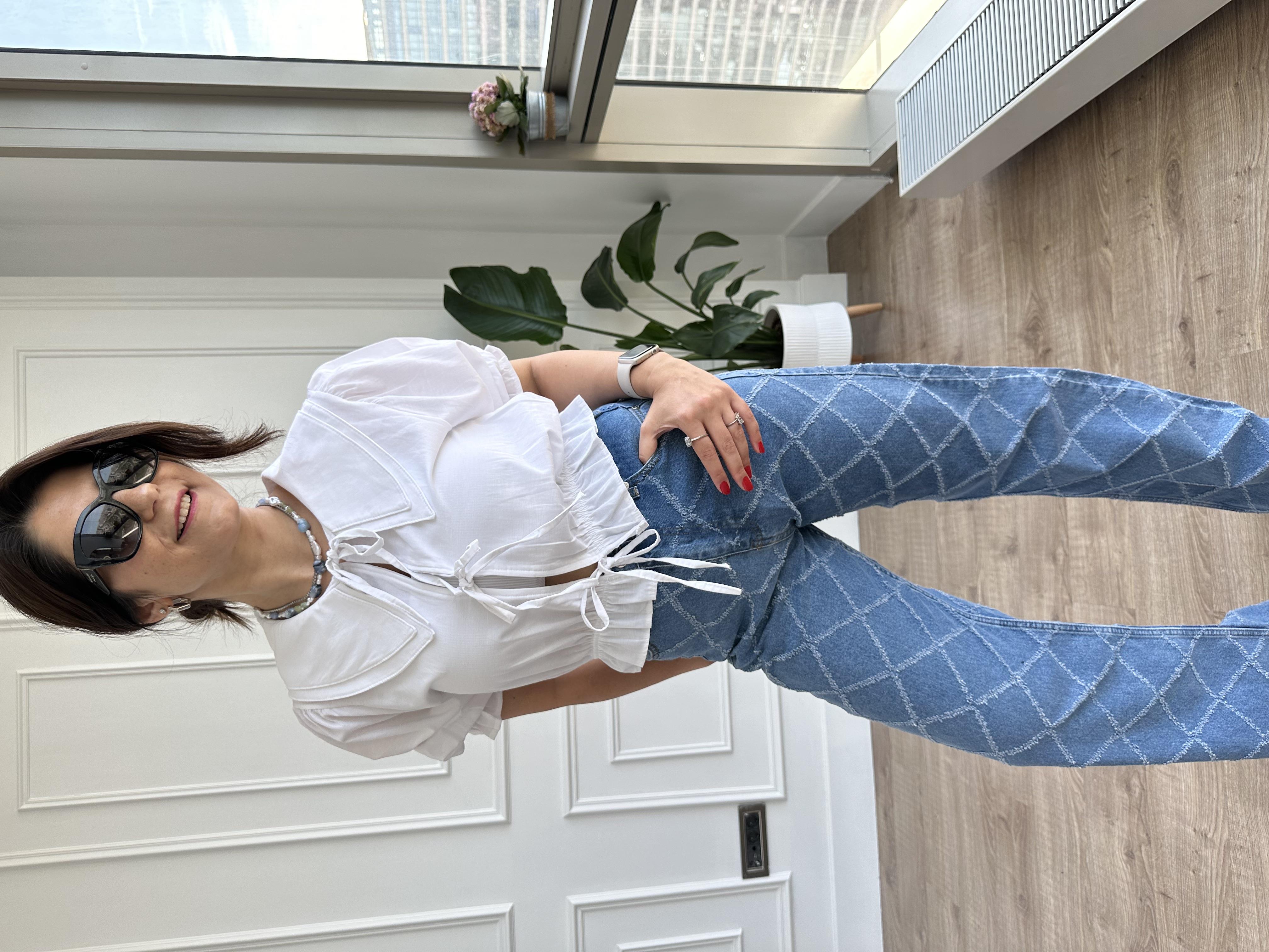 Beyaz Önden Bağlamalı Bebe Yaka Gömlek