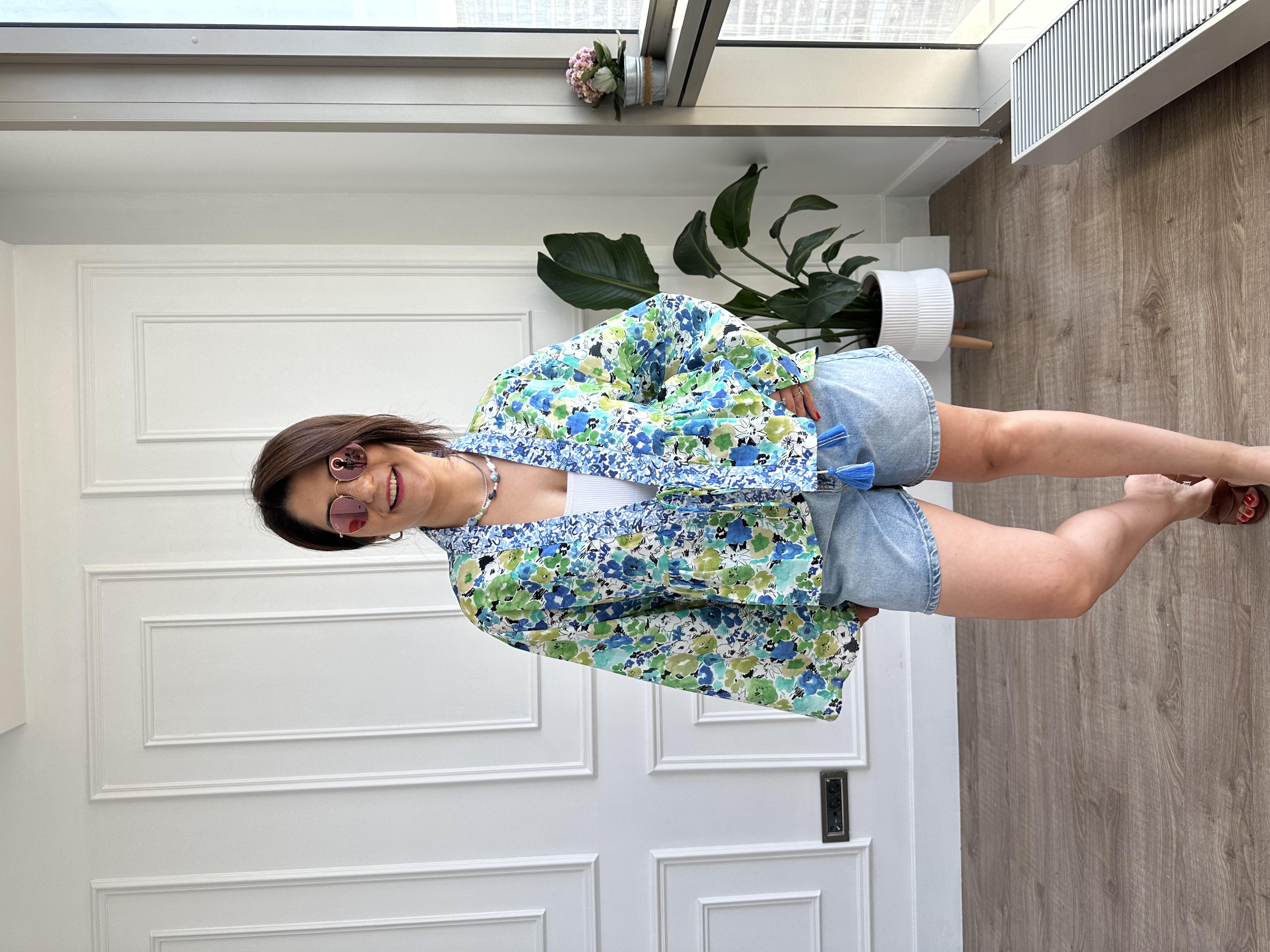 Önden Bağlamalı Çiçek Desen Bluz