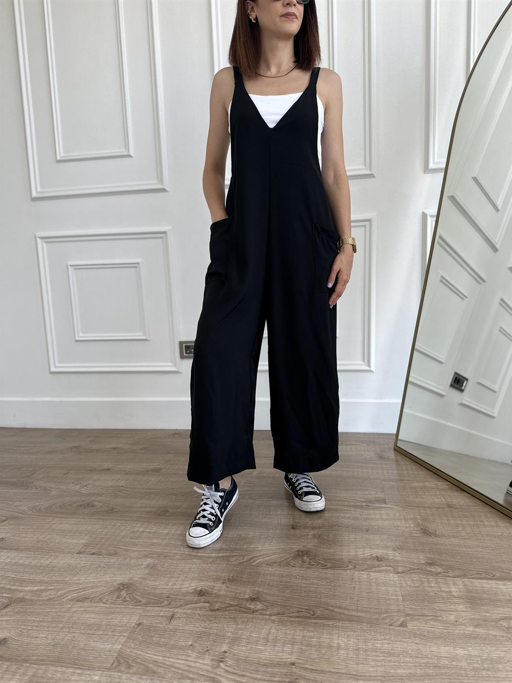 Siyah Askılı Bahçıvan Tulum