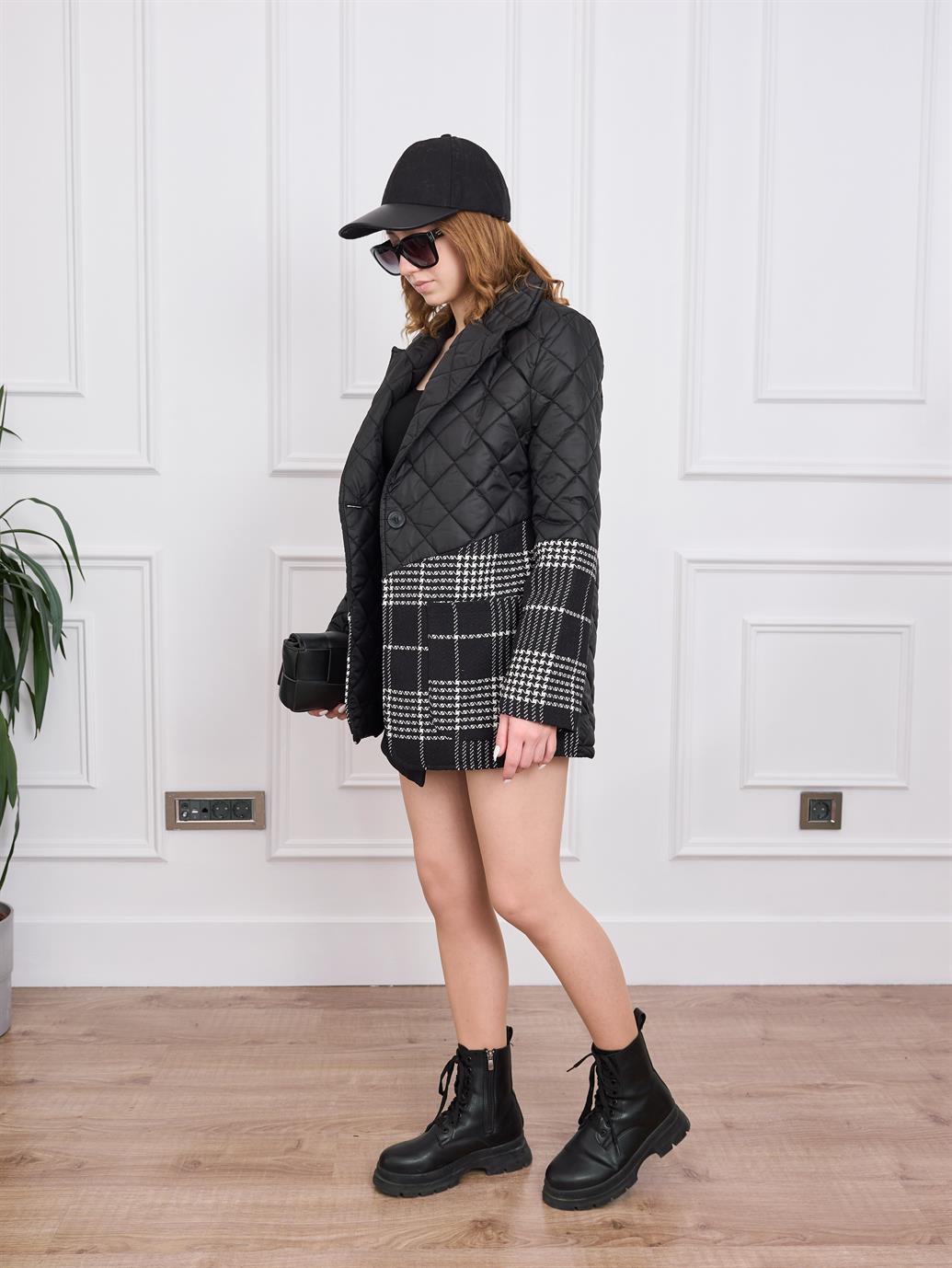 Siyah Kapitoneli Ceket