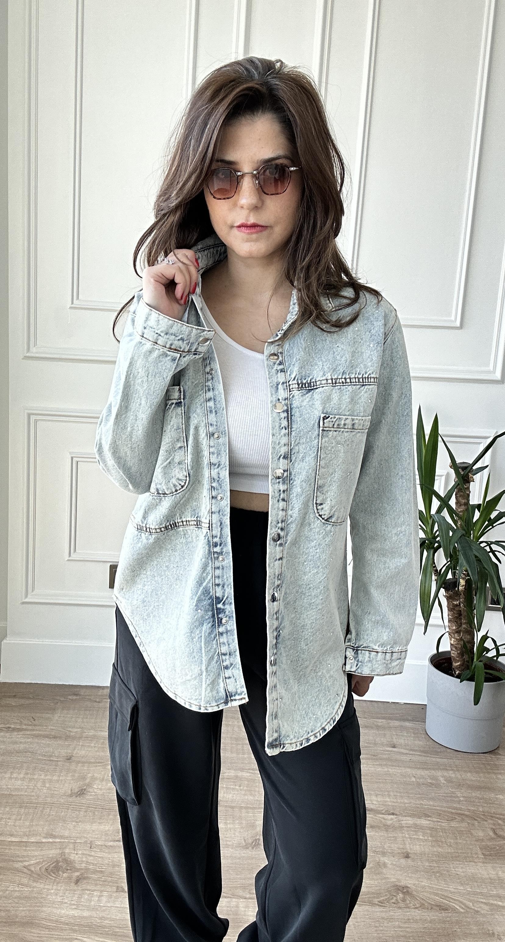 Taşlı Ön Cep Detaylı Açık Mavi Yıkama Denim Gömlek Ceket