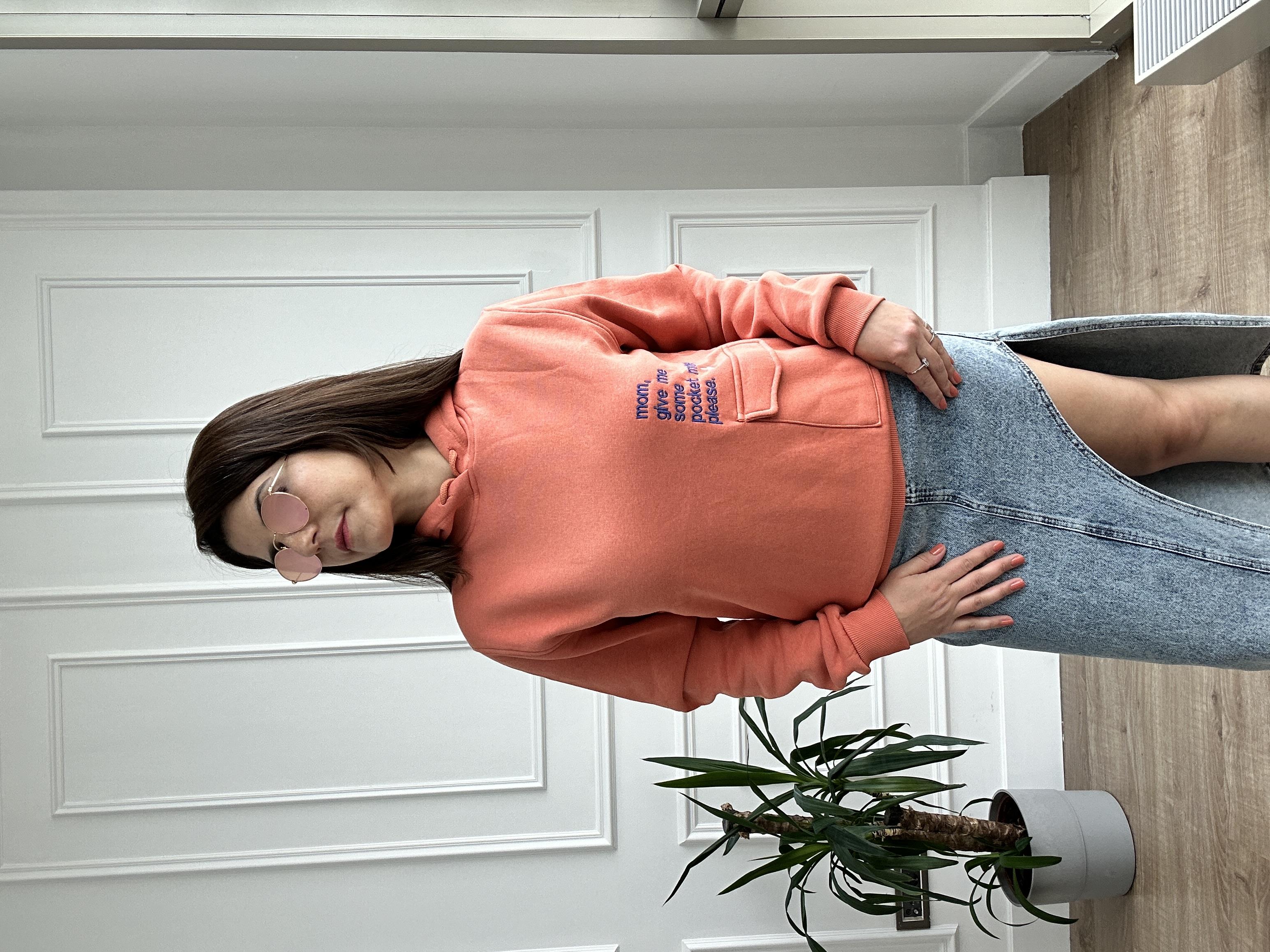 Turuncu Sloganlı Sweatshirt