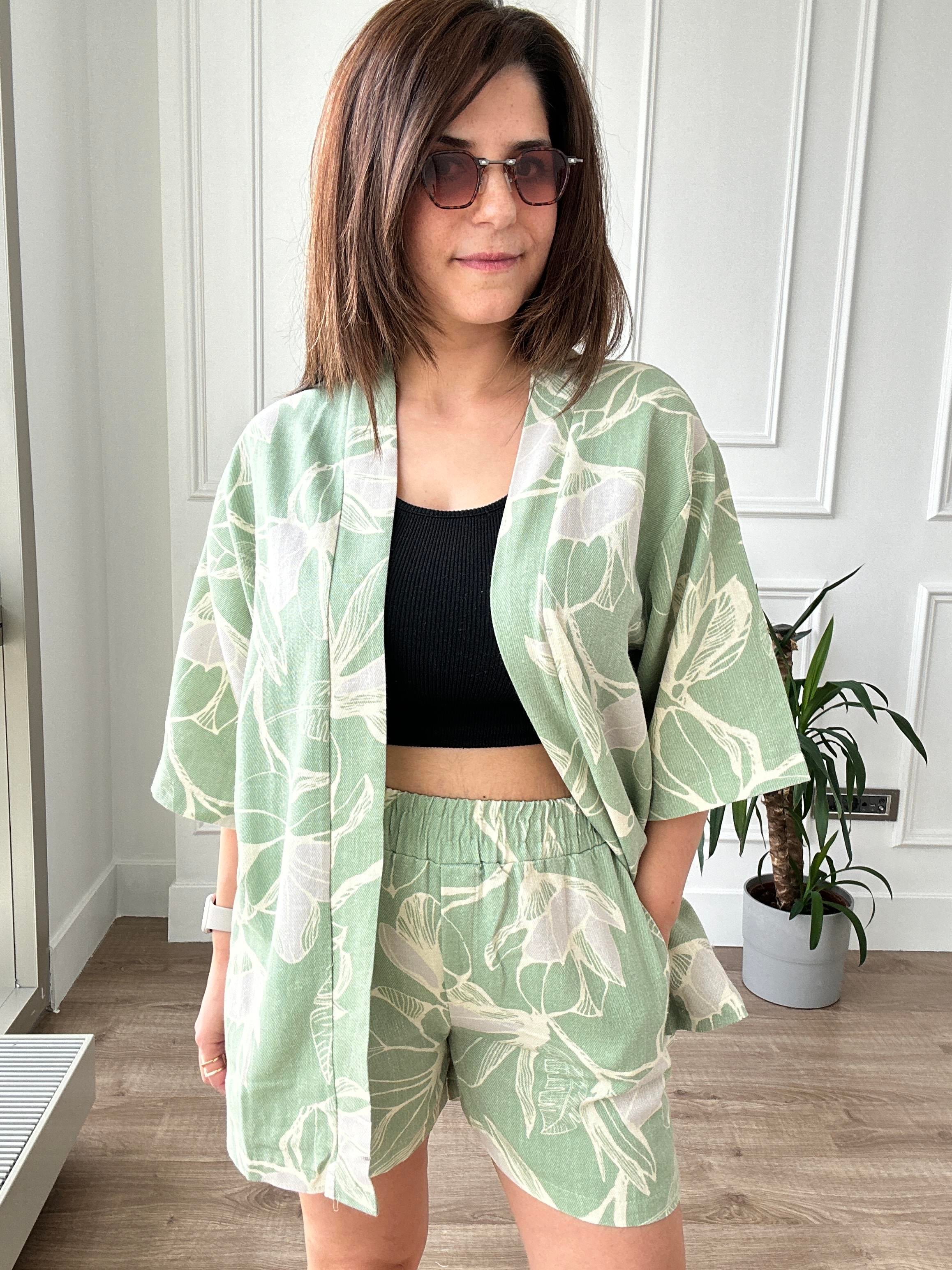 Yeşil Çiçek Desenli Kimono Şort Takım