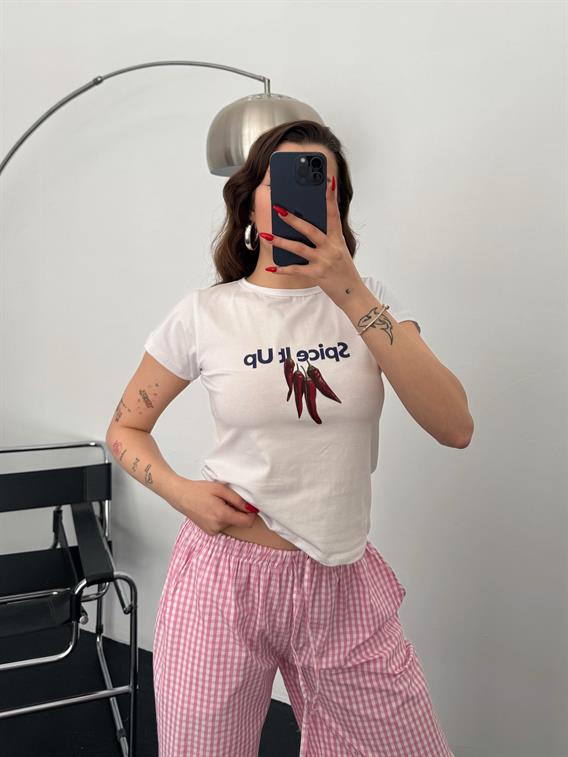 Built Kırmızı Biber Baskılı Basic Beyaz Crop Tişört