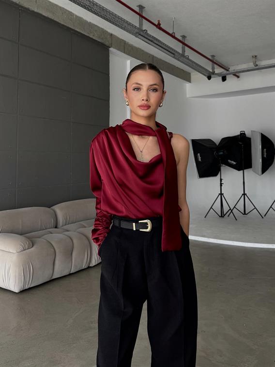 Calreth Tek Omuz Detay Bordo Saten Bluz