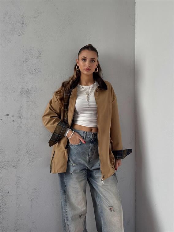 Elvar Yakası Kadife Detay Ekose Astarlı Camel Ceket