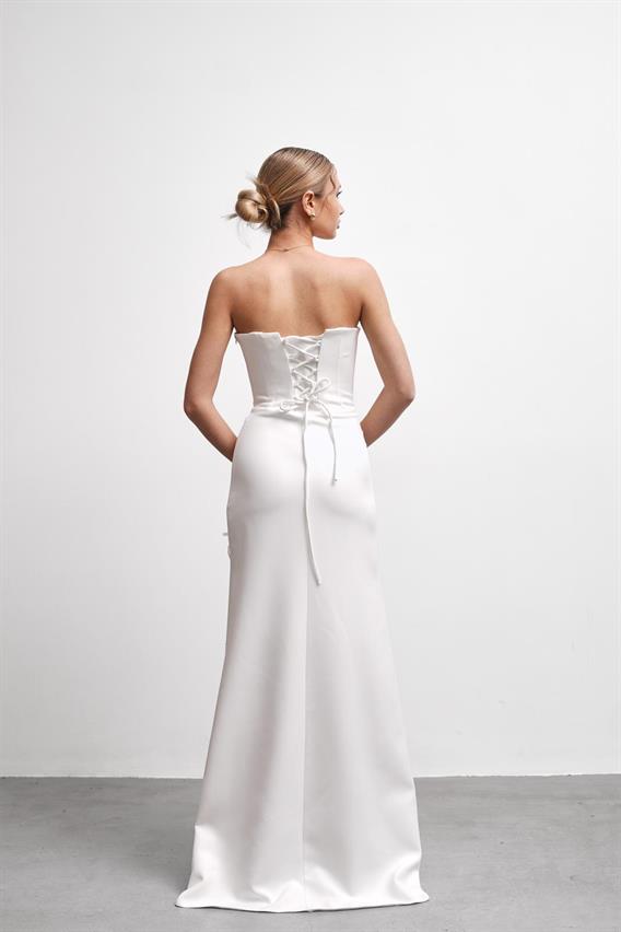 OWNIGHT Blis Straplez Fiyonk Detay Fularlı Beyaz Uzun Abiye 