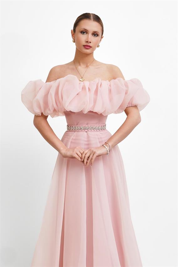 OWNIGHT Rocco Madonna Yaka Beli Taş Detay Toz Pembe Uzun Abiye 