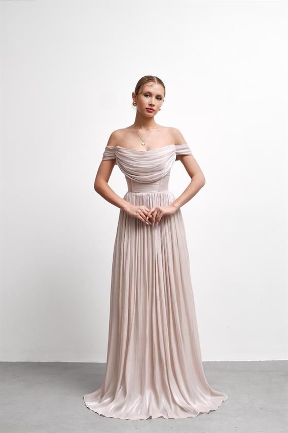 OWNIGHT Vixen Kayık Yaka Piliseli Bej Uzun Abiye 