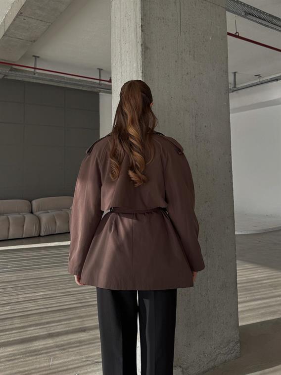 Valisca Kruvaze Yaka Düğme Detay Kahve Kısa Trençkot