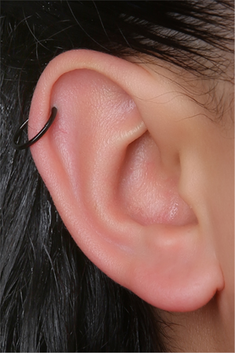 Düz Gizli Kilit Orta Boy Halka Siyah Piercing