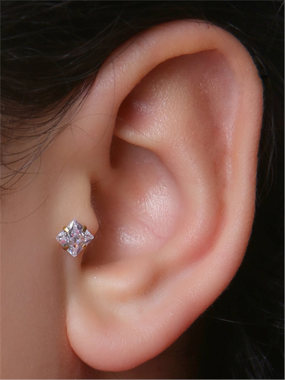 Kare Taş Labret Büyük Boy Gold Piercing